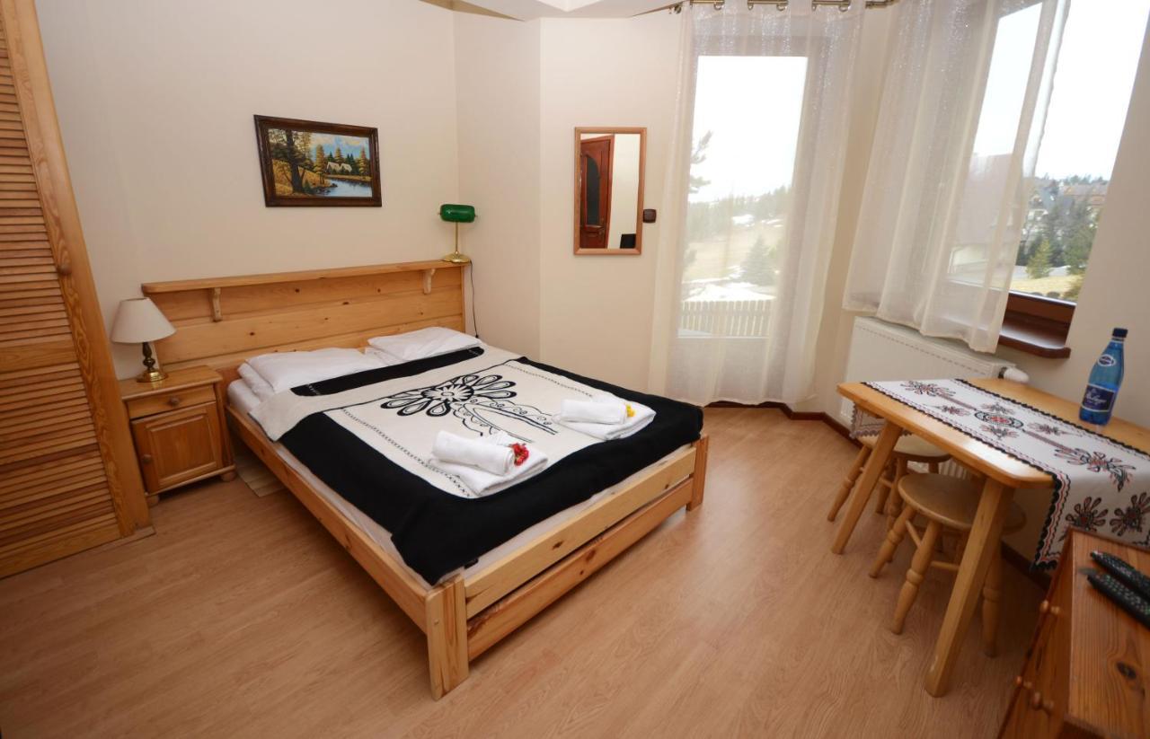 Dom Z Witrazami Apartment บุโควินา ทัตซานสกา ภายนอก รูปภาพ