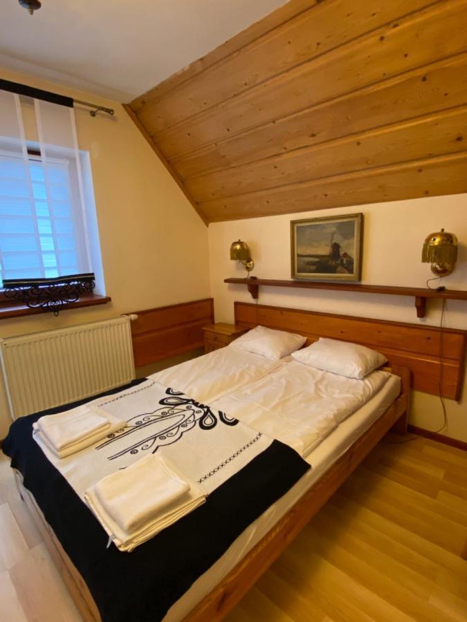 Dom Z Witrazami Apartment บุโควินา ทัตซานสกา ภายนอก รูปภาพ