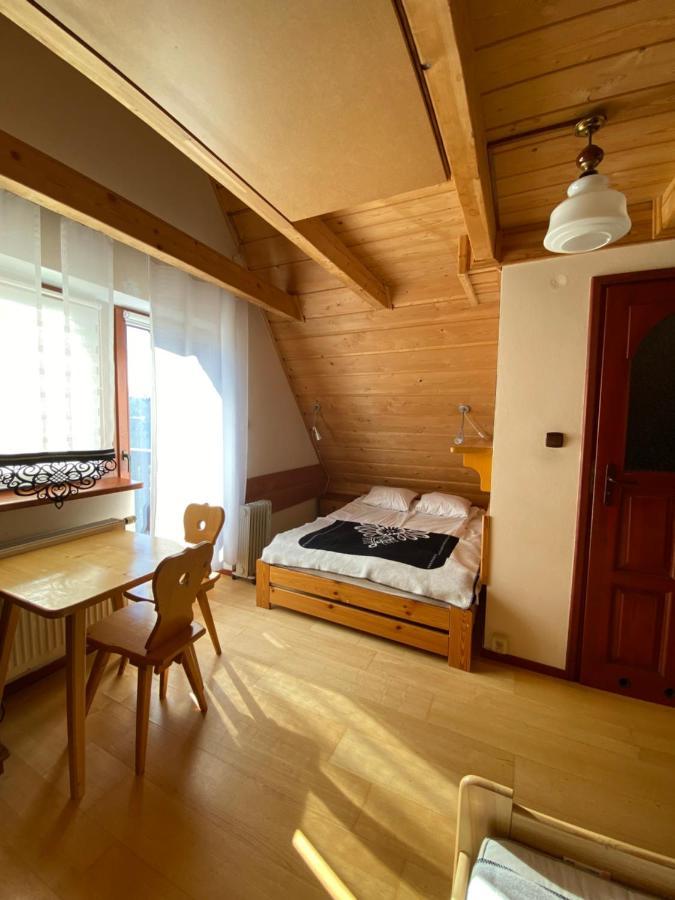 Dom Z Witrazami Apartment บุโควินา ทัตซานสกา ภายนอก รูปภาพ